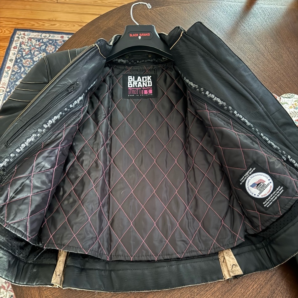 Black Brand Women’s Leather Motorcycle Jacket with Vents - size small
